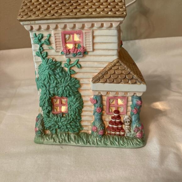 Cottontail Lane General store lamp - Picture 4 of 6